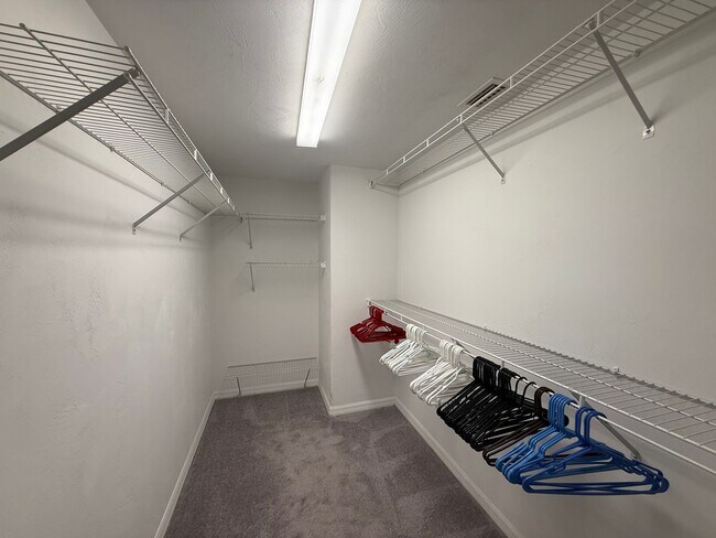 Building Photo - Beautiful 3 bedroom, 2 Bathroom home in the Turnbull Bay Golf Course Community