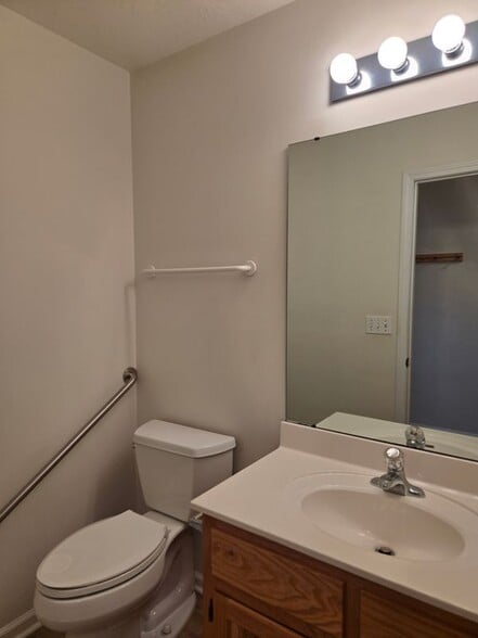 Building Photo - 39 Calloway Dr