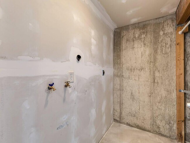 Building Photo - 3145 S 9200 W