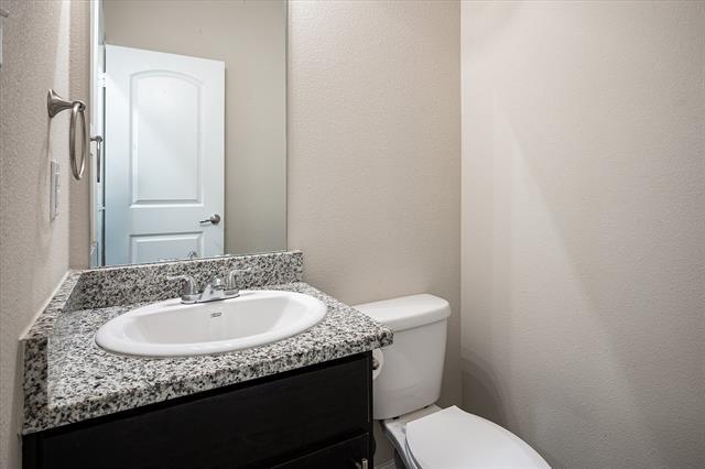 Building Photo - 2721 Vine Ct