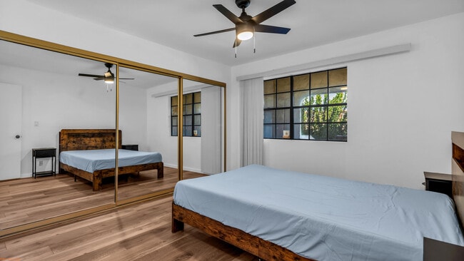 Building Photo - 5300 E Waverly Dr