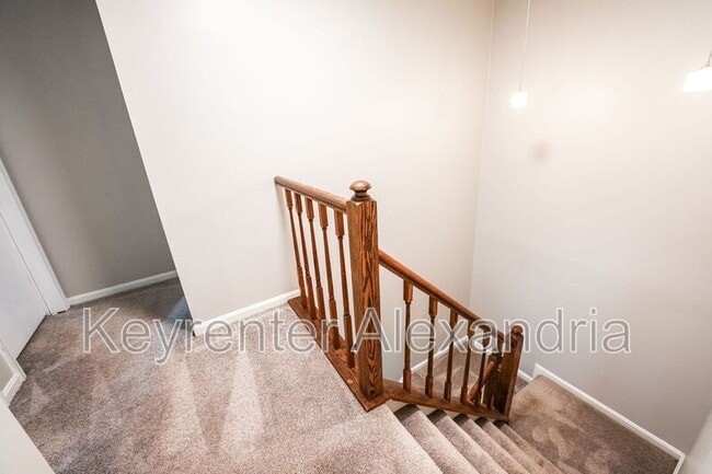 Building Photo - 6626 Birchleigh Way