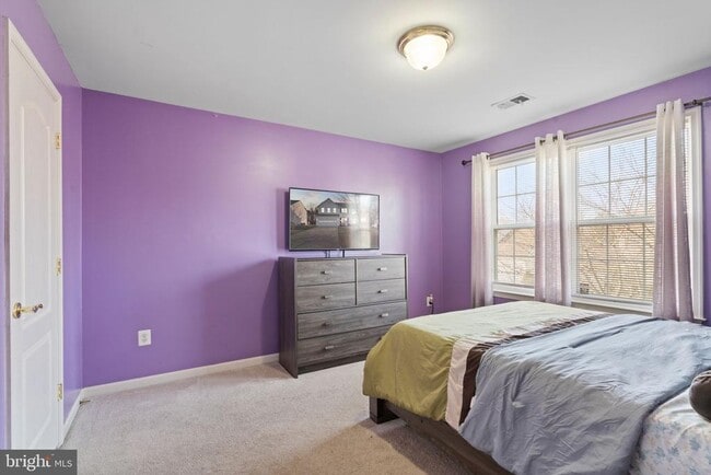 Building Photo - 523 Windermere Drive