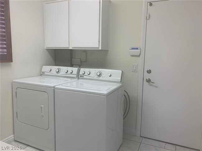 Building Photo - 9113 Grayling Dr