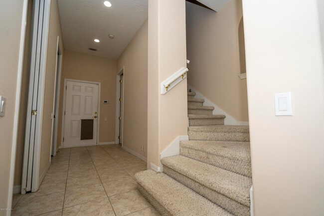 Building Photo - 3668 Windmoor Dr