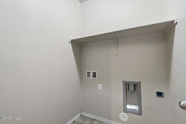 Building Photo - 14625 Lipizzan