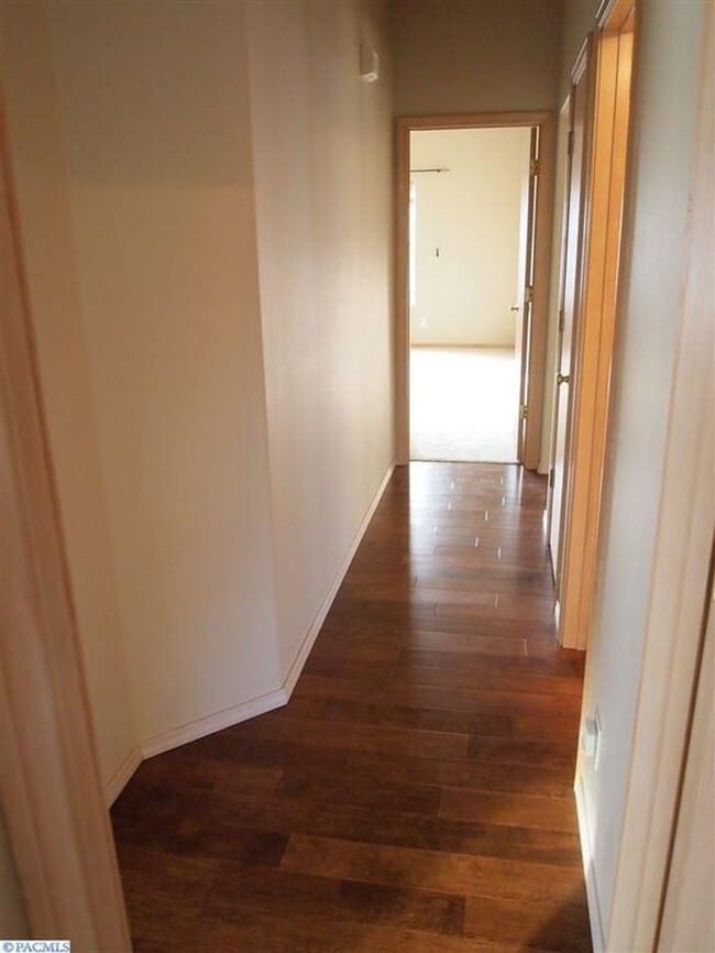 Building Photo - Canyon Lakes Home for Rent