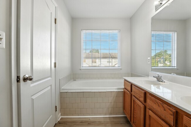 Building Photo - 15403 Gideon Gilpin St