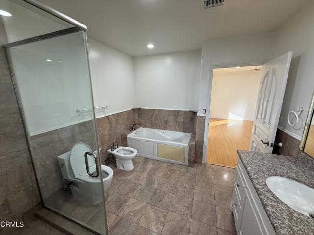 Building Photo - 7011 N Liberty Dr