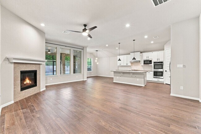 Building Photo - 7602 Mesquite Hill Ln