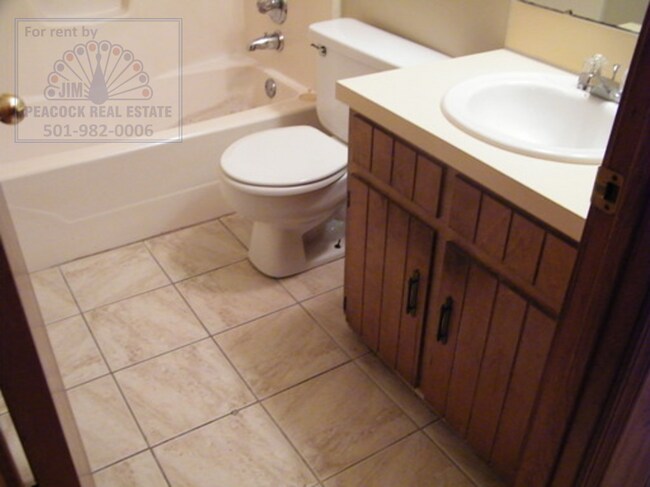 Building Photo - 410 Cherrie Ave