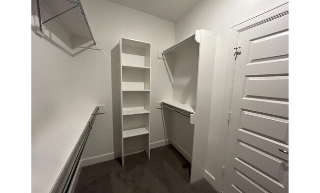 Building Photo - 2802 Grand Fountains Dr