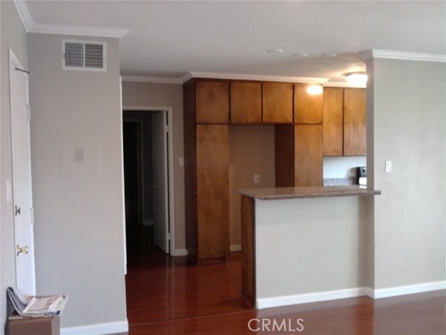 Building Photo - 400 N Acacia Ave