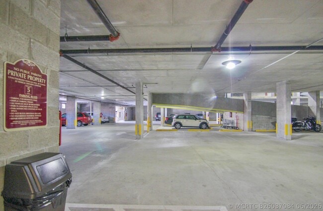 Building Photo - 511 Lucerne Ave