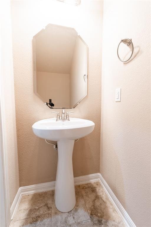 Building Photo - 7220 Wyoming Springs Dr