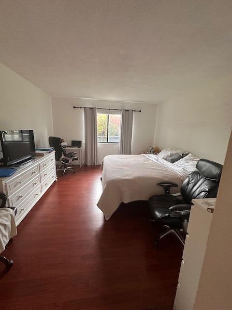 Building Photo - 16206 Laurel Dr