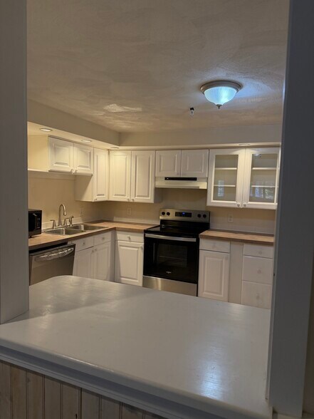 Kitchen2 - 42 Swanson Ct
