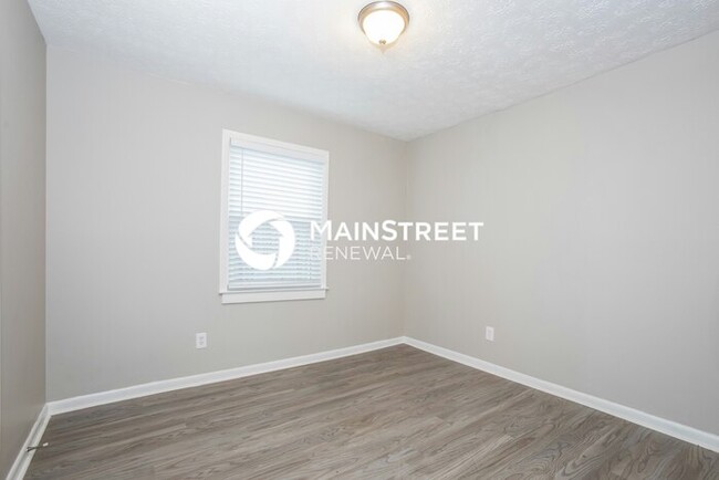Building Photo - 1638 Clyde Pl