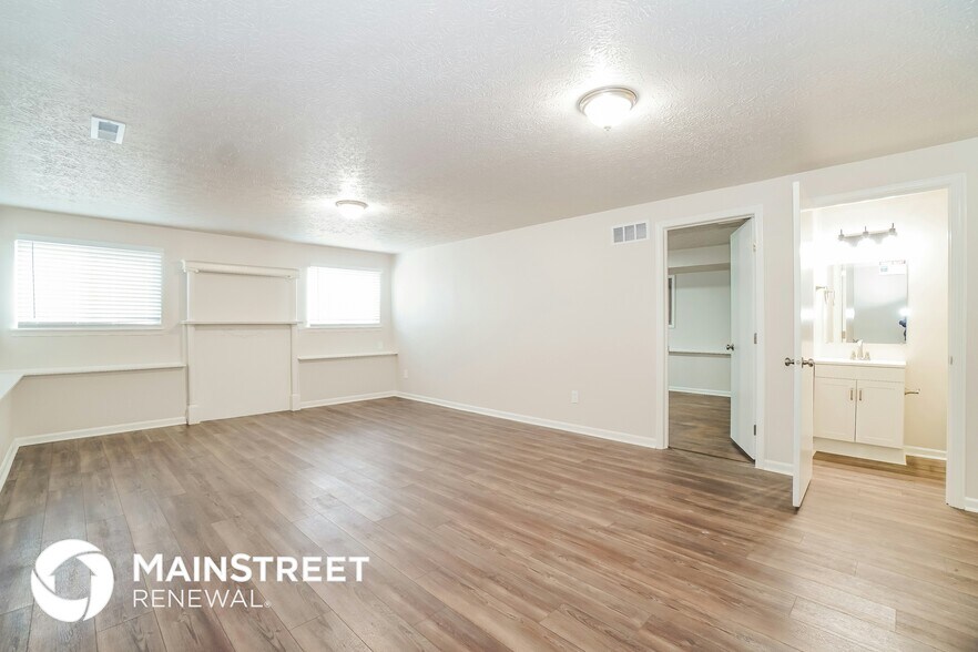 Building Photo - 4008 Thompson Ave