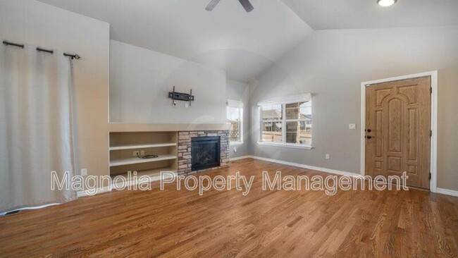 Building Photo - 9916 Wolf Lake Drive
