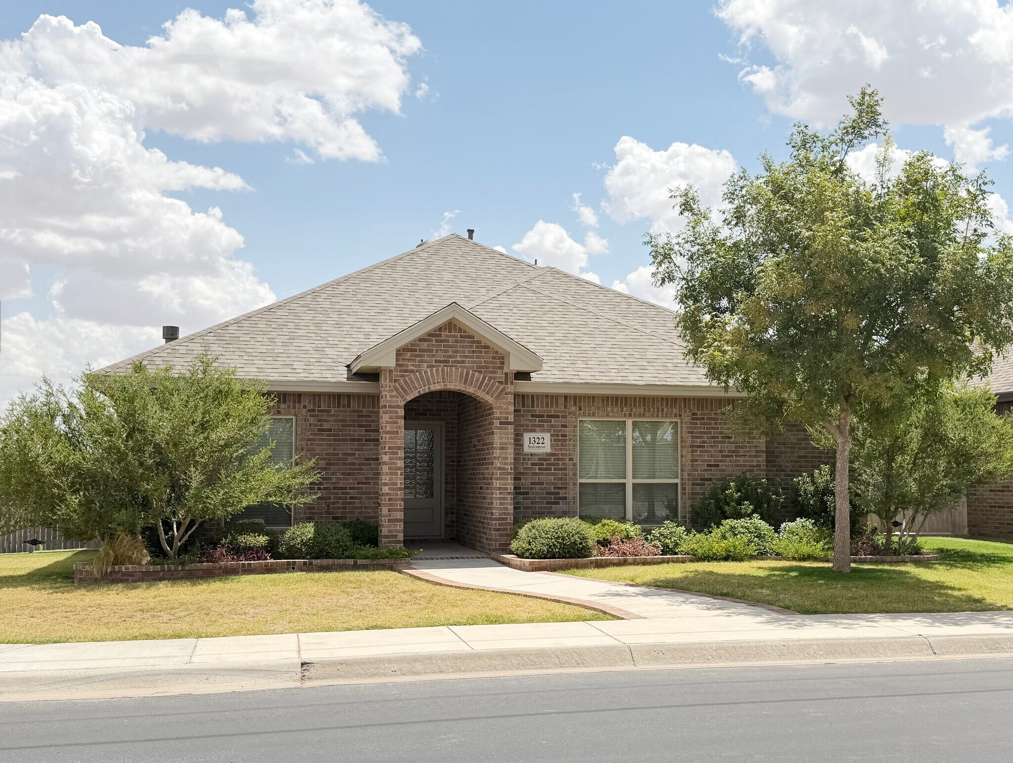 Building Photo - 1322 Solomon Ln