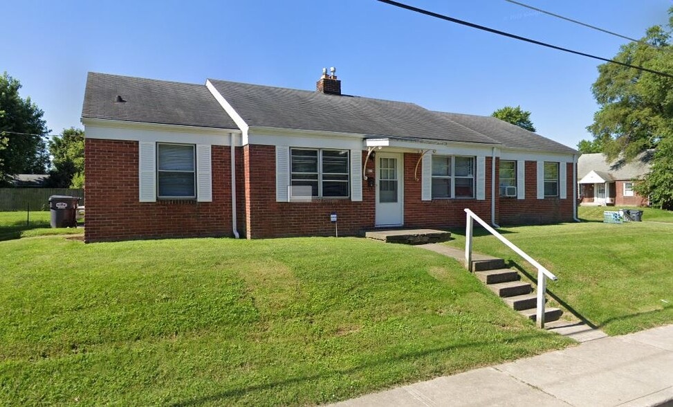 Building Photo - 615 W 29th St