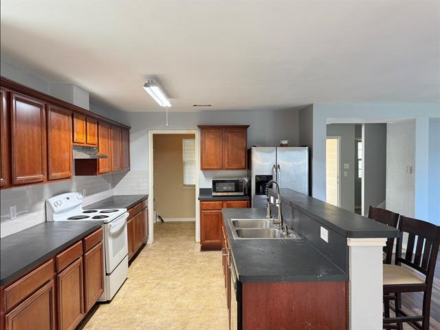 Building Photo - 6909 Planters Row Dr