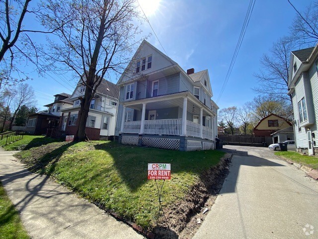 Building Photo - 124 Beck Ave