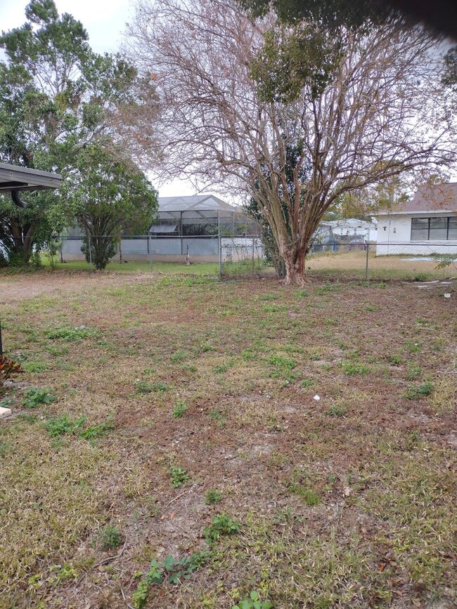 Building Photo - Updated 3 bedroom 2 bathroom House