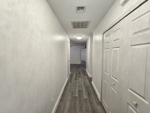 Building Photo - 2 Bedroom 2 Bath w Bonus Room