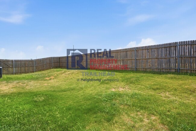 Building Photo - 901 Dart Ct
