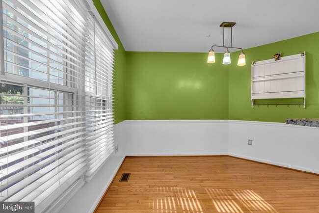 Building Photo - 9354 Sombersby Ct