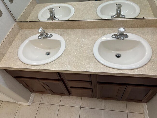 Building Photo - 6854 47th Way N