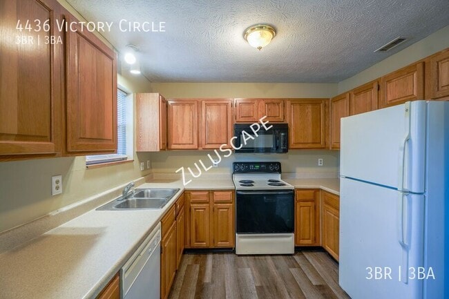 Building Photo - 4436 Victory Cir