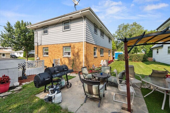 Building Photo - 3543 S 91st St