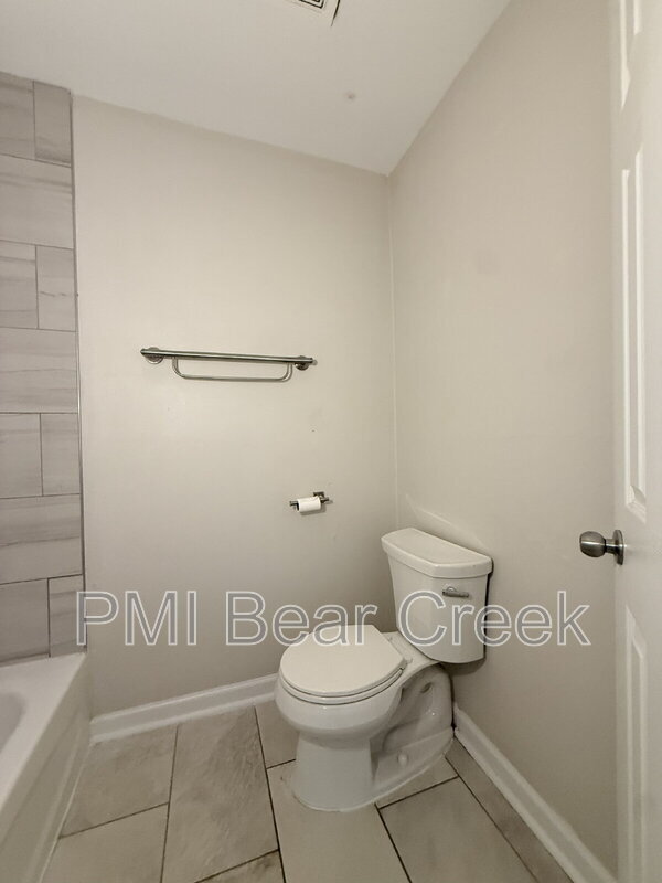 Building Photo - 1824 Thonig Rd