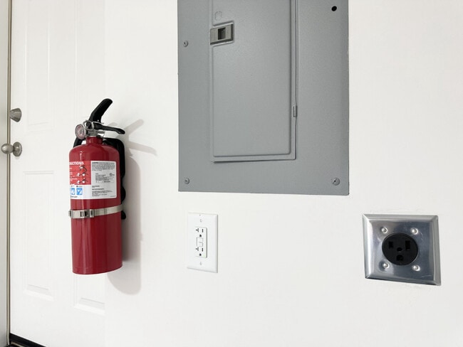 Building Photo - 1514 Northfield Meadows Blvd