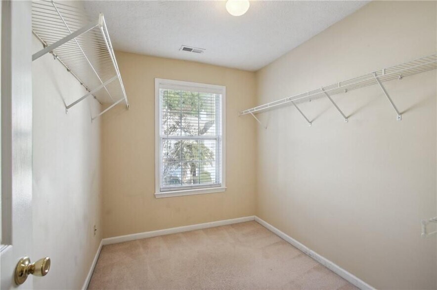 Building Photo - 1648 Jackson Way