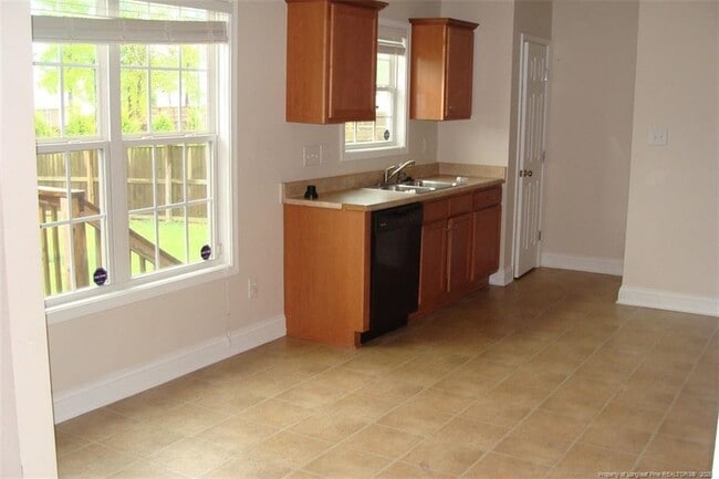 Building Photo - 558 Copper Creek Dr