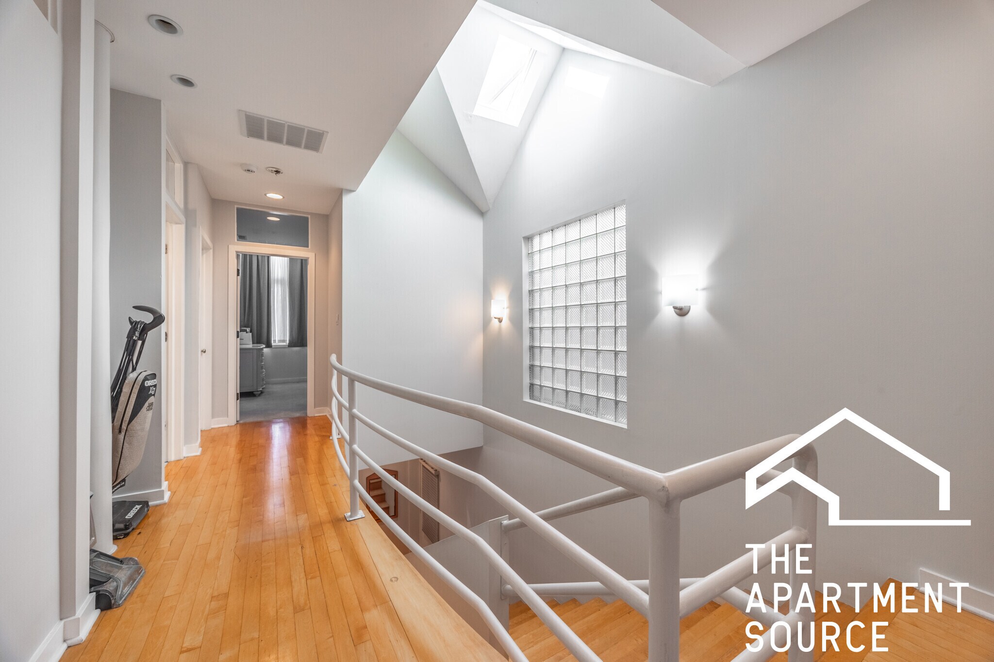 Building Photo - 1723 N Wood St