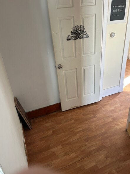 Building Photo - 345 Main St