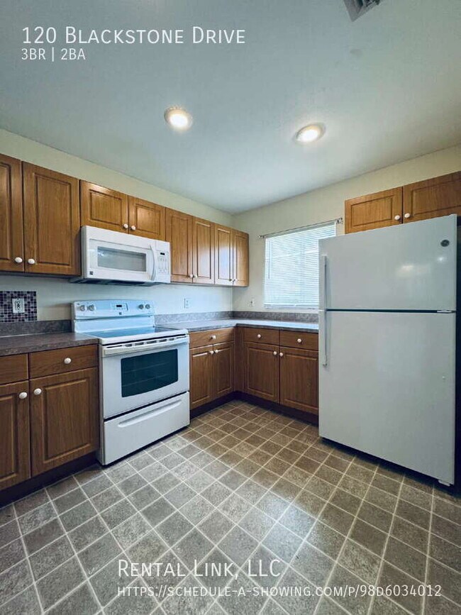 Building Photo - 120 Blackstone Dr