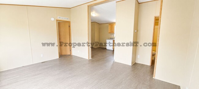 Building Photo - *** Very Nice *** 3 Bed 2 Bath Modular house