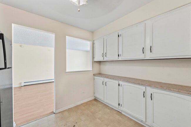 Building Photo - 225 S Gregory St