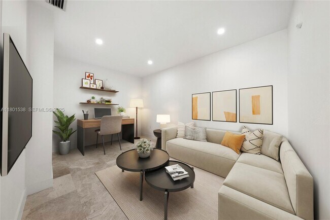 Building Photo - 701 Valencia Ave