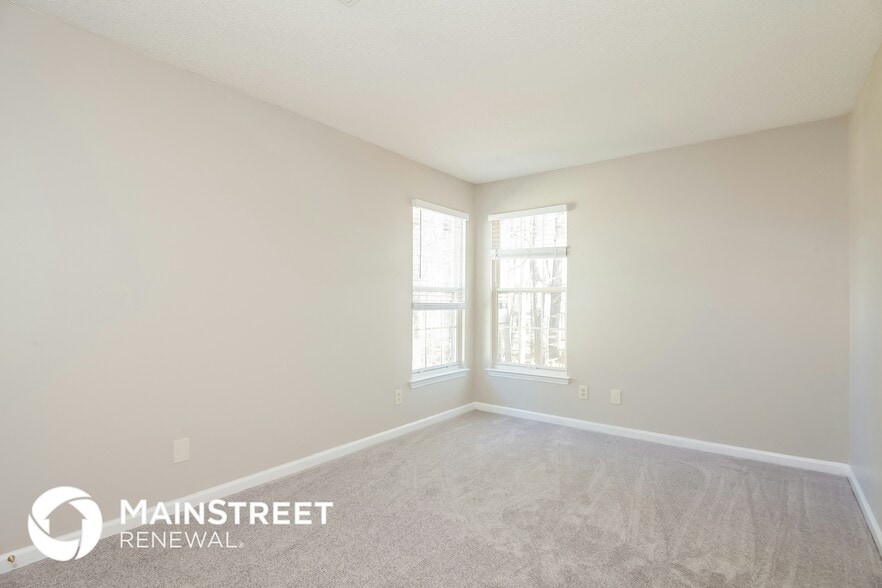 Building Photo - 6002 Pecan Cove Ln