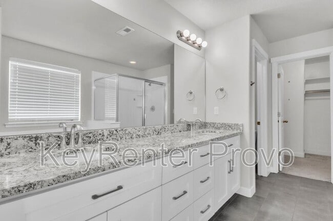 Building Photo - 2247 Silver Leaf Dr