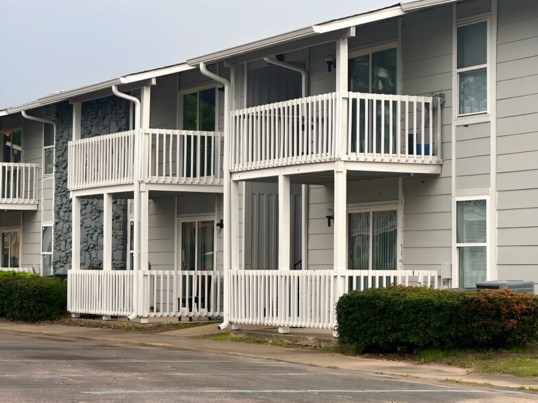 Building Photo - The Cypress Grove Residence