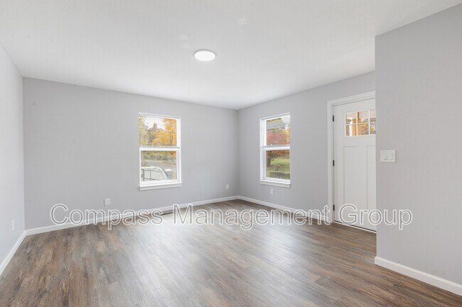 Building Photo - 6900 Seaver Dr NW