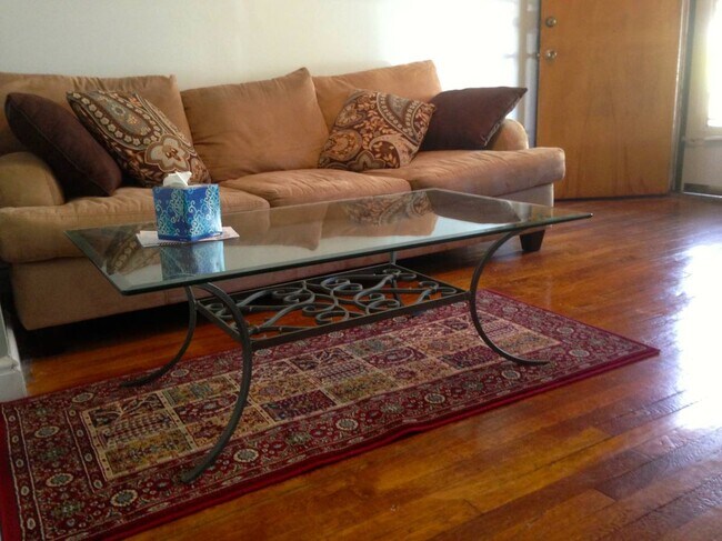 Building Photo - 2318 Eldridge St